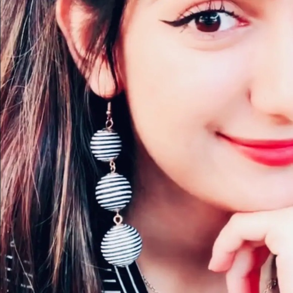 KITTY Stripe Pom Pom Dangle Earring - Picture 3 of 4